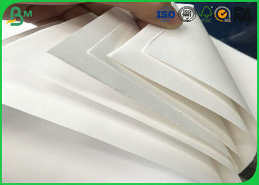 パッケージのための環境友好的な100g 120g白いクラフト紙 ロールスロイス