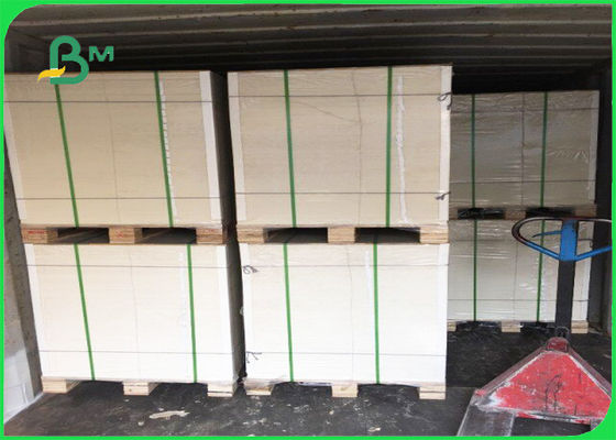 FSC/FDAはシートの1つの側面によって塗られた白いクラフト紙35/40GSMを承認しました