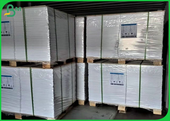 70lb 80lbのFSCの証明の白いオフセット印刷のペーパー ロール