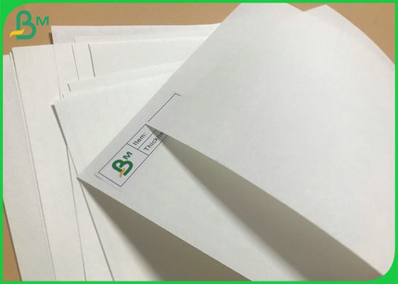 漂白される再生利用できる紙袋のための70gsm 100gsm袋クラフト紙の巻き枠を着色する