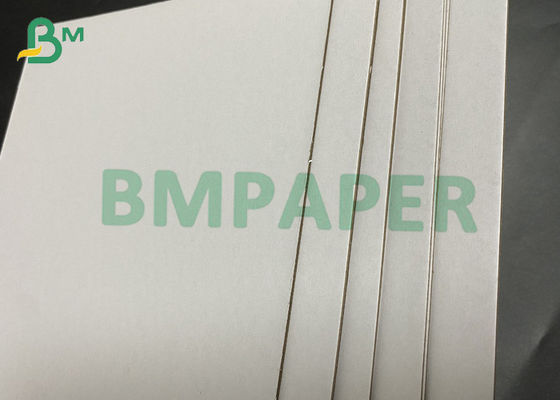 灰色の背部板が塗られる700gsm C1Sの二重ボール紙の白い