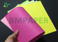 印刷のための緑のピンク 180Gram 210Gram ブリストル色の軽いコーティングされていないペーパー