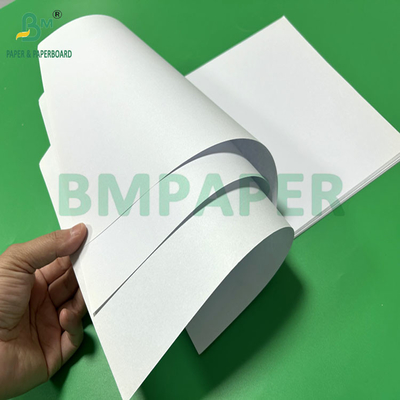 841 x 1198mm 70gm 80gm 本文印刷のための無塗装オフセット紙