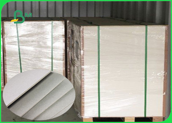 証明されるギフト用の箱FSCのための0.45mm - 4mmの環境友好的な灰色のChipboard