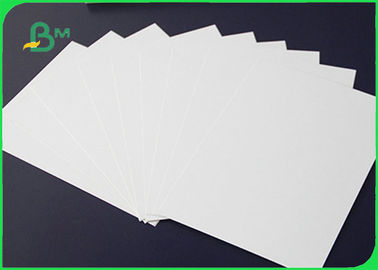 250gsm 300gsm 1の側面は700 x 1000mmを包む化粧品のためのFBB板に塗りました