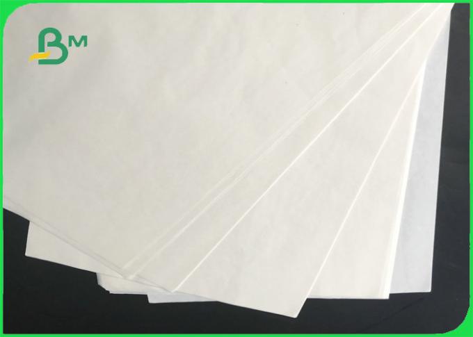 カップケーキはさみ金のペーパー