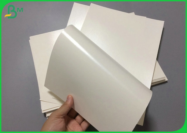 1側面の防水は240gsm + 15gr PEの高い純白のPEペーパ ボールのための塗被紙を