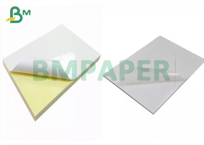 80gsm 100gsmは半自己接着ステッカーのペーパーに広げる20 * 30インチを光沢をつける