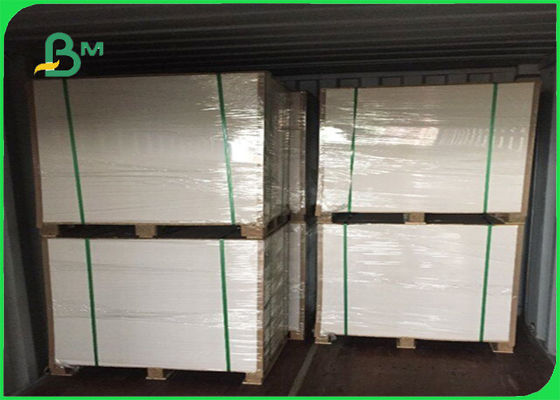 FSC絹のマットのペーパー100/115/120/150/300GSMはよい滑らかにしま効果を印刷します