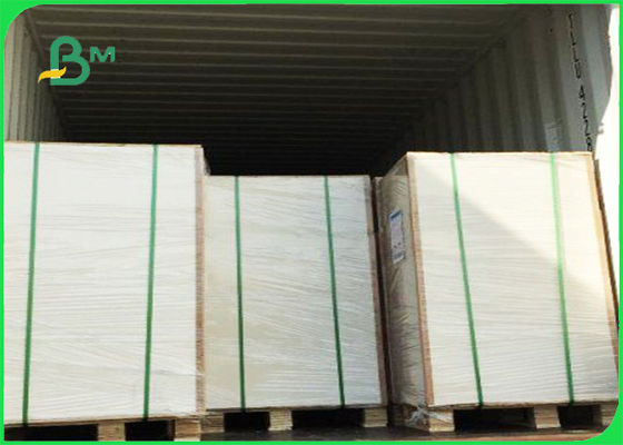 FSCはパッキングのための灰色の背部を持つ250gsm 300gsmの350gsmによって塗られた複式アパート板を証明しました