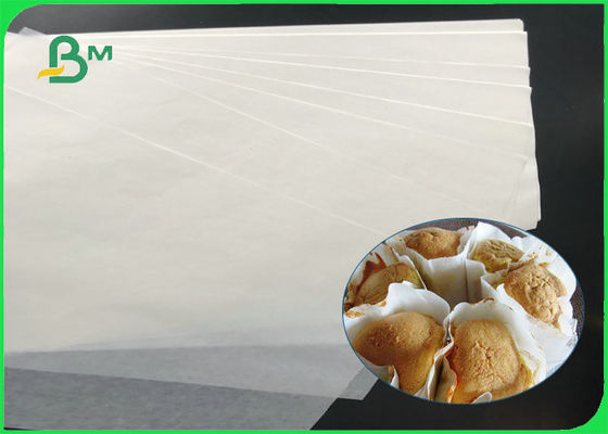 100%の安全なFDAの食品等級33 - 38gsmケーキのための白いカップケーキはさみ金のペーパー シート