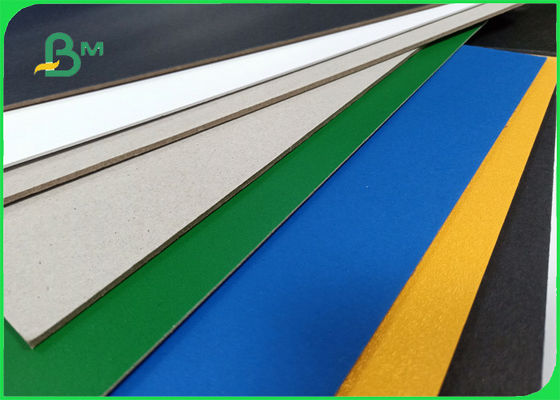 2.0mm FSCはギフト用の箱のためのパルプの光沢のあるニスの多彩なボール紙をリサイクルします